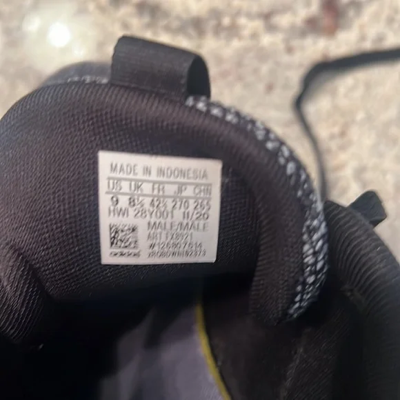 Mens Adidas - Picture 5 of 6